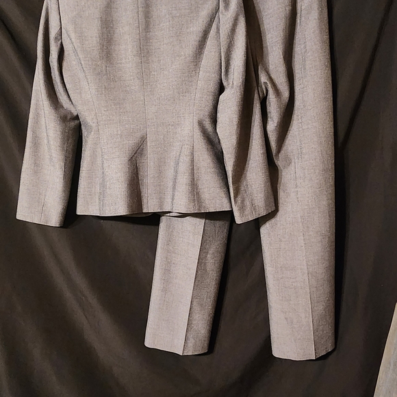 2 piece suit - Picture 2 of 5